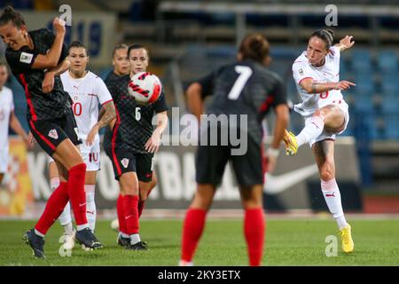 KARLOVAC, SEPTEMBER 02: Geraldine Reuteler der Schweiz in Aktion während des 2023. Qualifikationsspiels zur FIFA-Weltmeisterschaft der Frauen zwischen Kroatien und der Schweiz im Branko Cavlovic-Cavlek Stadion am 2. September 2022 in Karlovac, Kroatien. Foto: Matija Habljak/PIXSEL Stockfoto