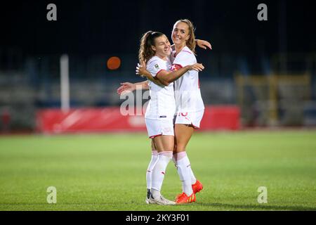 KARLOVAC, SEPTEMBER 02: Ramona Bachmann aus der Schweiz feiert nach einem Treffer beim Qualifikationsspiel zur FIFA Women's World Cup 2023 zwischen Kroatien und der Schweiz im Branko Cavlovic-Cavlek Stadion am 2. September 2022 in Karlovac, Kroatien. Foto: Matija Habljak/PIXSEL Stockfoto