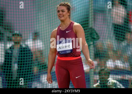 ZAGREB, KROATIEN - 11. SEPTEMBER: Sandra Perkovic von Kroatien tritt am 11. September 2022 in Zagreb, Kroatien, im Frauendiskuswurf während der World Athletics Continental Tour Gold 2022 - 72. Boris Hanzekovic Memorial im Mladost-Stadion an. Foto: Igor Kralj/Pixsell Stockfoto