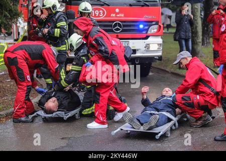 County Exercises of Civil Protection Forces 'Samobor 2022' in Samobor, Kroatien, am 17. September 17, 2022 Foto: Tomislav Miletic/PIXSELL Stockfoto