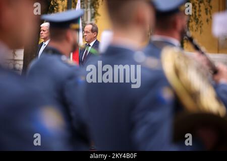 Der bulgarische Verteidigungsminister Dimitr Stoyan reiste am 26. September 2022 zu einem offiziellen Besuch nach Bosnien und Herzegowina in Sarajewo (Bosnien und Herzegowina). Foto: Armin Durgut/PIXSELL Stockfoto