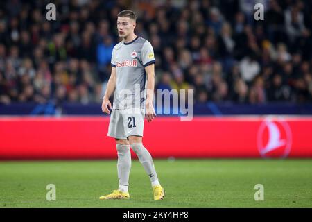 SALZBURG, ÖSTERREICH - OKTOBER 05: Luka Sucic von RB Salzburg reagiert während des UEFA Champions League-Spiel der Gruppe E zwischen dem FC Salzburg und Dinamo Zagreb in der Fußball Arena Salzburg am 5. Oktober 2022 in Salzburg, Österreich. Foto: Matija Habljak/Pixsell Stockfoto