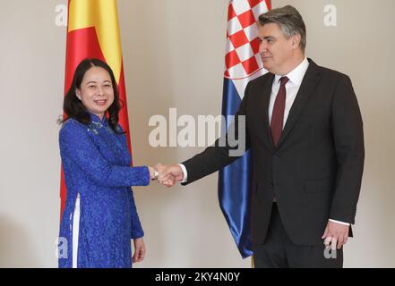 Der kroatische Präsident Zoran Milanovic empfing am 10. Oktober 2022 den Vizepräsidenten der Sozialistischen Republik Vietnam VoThi Anh Xuan im Büro des Präsidenten in Zagreb, Kroatien. Foto: Robert Anic/PIXSELL Stockfoto