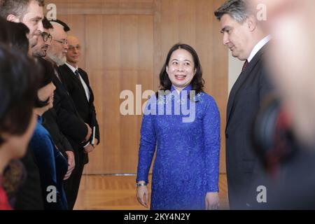 Der kroatische Präsident Zoran Milanovic empfing am 10. Oktober 2022 den Vizepräsidenten der Sozialistischen Republik Vietnam VoThi Anh Xuan im Büro des Präsidenten in Zagreb, Kroatien. Foto: Robert Anic/PIXSELL Stockfoto