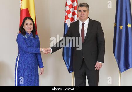 Der kroatische Präsident Zoran Milanovic empfing am 10. Oktober 2022 den Vizepräsidenten der Sozialistischen Republik Vietnam VoThi Anh Xuan im Büro des Präsidenten in Zagreb, Kroatien. Foto: Robert Anic/PIXSELL Stockfoto