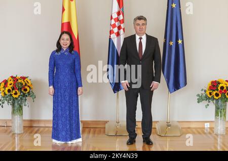 Der kroatische Präsident Zoran Milanovic empfing am 10. Oktober 2022 den Vizepräsidenten der Sozialistischen Republik Vietnam VoThi Anh Xuan im Büro des Präsidenten in Zagreb, Kroatien. Foto: Robert Anic/PIXSELL Stockfoto