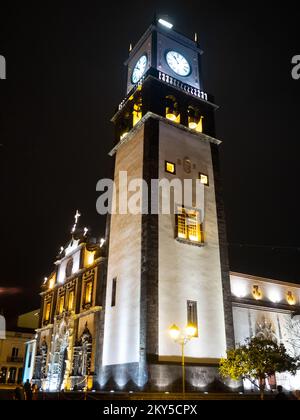 Igreja Matriz de São Sebastião Nachtaufnahme, Ponta Delgada Stockfoto