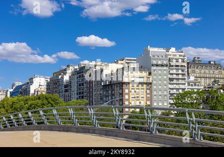 Gehobener, teurer Buenos Aires District La Recoleta bekannt für Boutiquen und Kulturleben. Stockfoto