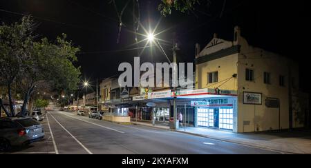 Die Hauptstraße von Murwillumbah in den nördlichen Flüssen, New South wales, australien, bei Nacht aufgenommen Stockfoto