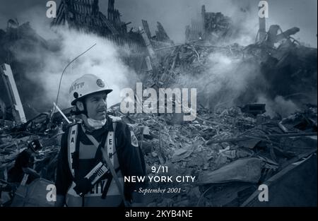 New York, NY, 13. September 2001 Spezialisten für Urban Search and Rescue suchen im World Trade Center weiterhin nach Überlebenden unter den Trümmern. Fotos zu Katastrophen- und Notfallmanagementprogrammen, Aktivitäten und Beamten Stockfoto