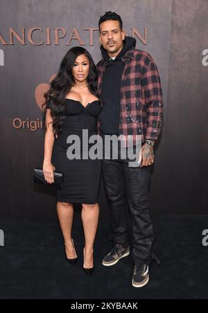 Anansa Sims und Matt Barnes kommen am 30. November 2022 zur Premiere von Apple Original Films „Emancipation“ im Regency Village Theatre in Westwood, Kalifornien, an. © OConnor / AFF-USA.com Stockfoto