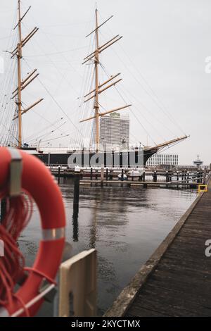 Im Hafen von Lübeck liegt das historische Segelschiff Passat Stockfoto