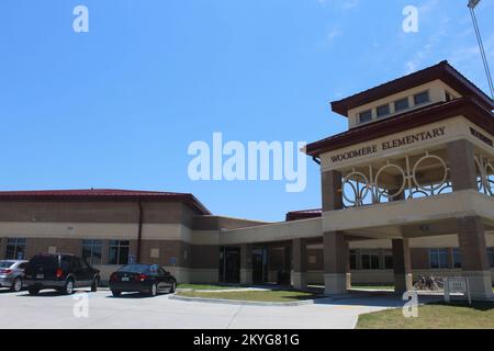Jefferson Parish, La., 14. Mai 2013 -- Woodmere Elementary wurde ursprünglich 1984 erbaut und wurde während des Hurrikans Katrina schwer beschädigt. Die FEMA stellte mehr als $22,4 Millionen Euro an Mitteln zur Verfügung, um die Fazilität zu ersetzen. Lillie Long/FEMA Stockfoto