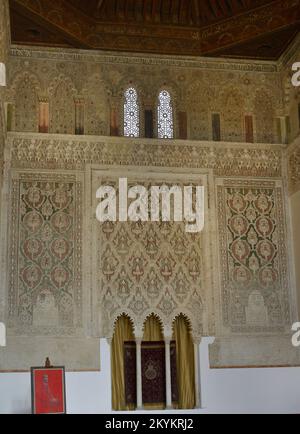 Sephardisches Museum. Das Hotel befindet sich in der Synagoge El Transito, die im 14.. Jahrhundert erbaut wurde. Architektonische Details des Innenraums. Toledo. Kastilien-La Mancha. Spanien. Stockfoto