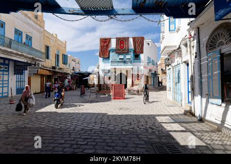 Die Altstadt von Kairouan in Tunesien. Kairouan ist ein einzigartiger Zeuge der ersten Jahrhunderte dieser Zivilisation und ihrer architektonischen und städtischen Entwicklung. Stockfoto