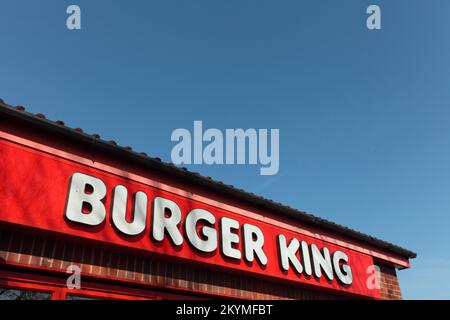 Travelodge & Burger King, B5013, Western Springs Road, Rugeley, WS15 2As Stockfoto