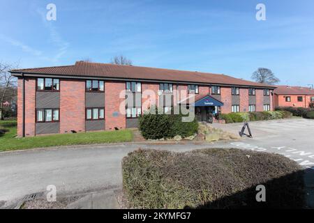 Travelodge & Burger King, B5013, Western Springs Road, Rugeley, WS15 2As Stockfoto