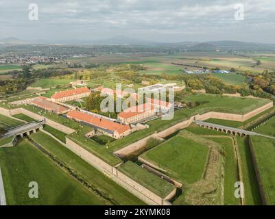 Die Festung in der Stadt Tereszin in der Tschechischen Republik aus der Vogelperspektive Stockfoto