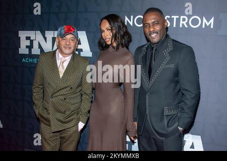 New York, Usa. 30.. November 2022. Christian Louboutin, Sabrina Dhowre Elba und Idris Elba nehmen an den Annual Footwear News Achievement Awards 36. in der Cipriani South Street in New York City Teil. (Foto: Ron Adar/SOPA Images/Sipa USA) Guthaben: SIPA USA/Alamy Live News Stockfoto