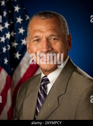 Portrait, Charles F. Bolden, Jr., Administrator, National Aeronautics and Space Administration (NASA). Washington, DC, 29. Juli 2009. Foto Credit: (NASA/Bill Ingalls) Stockfoto