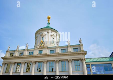 Blick auf das Alte Rathaus, heute Potsdamer Museum - Forum für Kunst und Geschichte, Potsdam, Brandenburg, Deutschland. Stockfoto