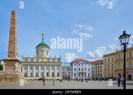 Alltagsszene des Alten Marktplatzes, Potsdam, Brandenburg, Deutschland, August 7, 2021. Stockfoto