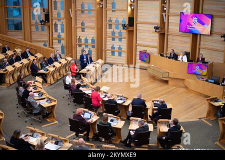 Edinburgh, Schottland, Großbritannien. 1.. Dezember 2022. ABBILDUNG: Wöchentliche Fragestunde der Ersten Minister im schottischen Parlament. Kredit: Colin D Fisher Kredit: Colin Fisher/Alamy Live News Stockfoto