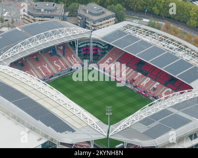 Utrecht, 5.. Oktober 2022, Niederlande. Stadion Galgenwaard Fußballstadion in Utrecht, Heimstadion des Profifußballvereins FC Utrecht. Antenne Stockfoto