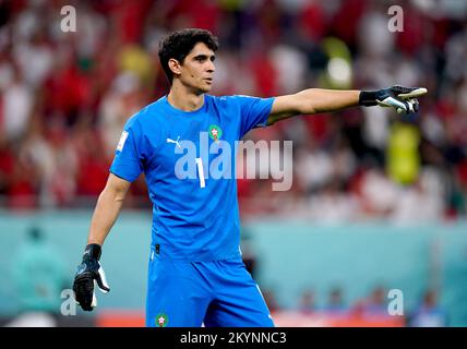 Marokkanischer Torhüter Yassine Bounou während des Spiels der FIFA-Weltmeisterschaft Gruppe F im Al Thumama Stadium, Doha, Katar. Foto: Donnerstag, 1. Dezember 2022. Stockfoto