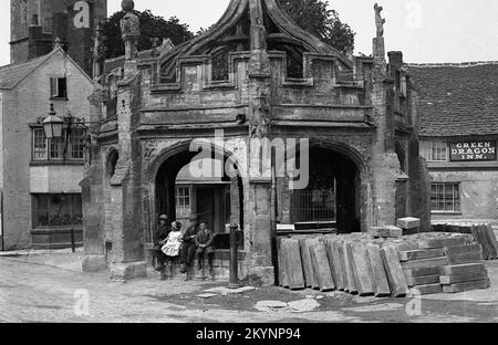 Malmesbury Market Cross in Wiltshire im Jahr 1895 Stockfoto