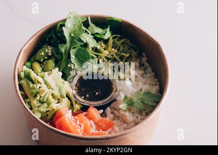 Lachs-Schüssel Stockfoto