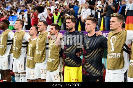 Al Khor, Katar. 01.. Dezember 2022. v.l. Armel Bella-Kotchap, Lukas Klostermann, Mario Goetze, Christian Guenter, Jonas Hofmann, Torwart Kevin Trapp (Deutschland), Torwart Marc-Andre ter Stegen (Deutschland), Matthias GinterAl Khor, 01.12.2022, FIFA Fussball WM 2022 in Katar, Gruppenphase, Costa Rica - Deutschland/PRESSINPHOTO/Sipa USA Credit: SIPA USA/Alamy Live News Stockfoto