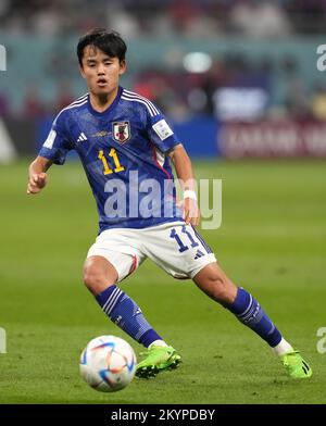 Japanische Takefusa Kubo während des FIFA-Weltmeisterschaftsspiels der Gruppe E im Khalifa International Stadium, Al Rayyan, Katar. Foto: Donnerstag, 1. Dezember 2022. Stockfoto