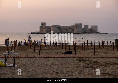 Mersin, Türkei - 24. August 2021: Kizkalesi oder Maiden Castle in der Nähe von Mersin Stockfoto