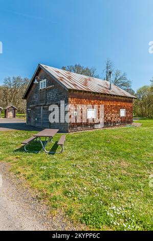 Scheune im Dorris Ranch Park in der Nähe von Springfield, Oregon. Stockfoto