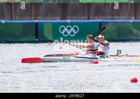 02. August 2021: Artuur Peters von Team Belgien tritt während der menÕs Kajak Single 1000m Kanu Sprint Heats, Tokyo Olympische Spiele 2020 auf dem Sea Forest Waterway in Tokio, Japan, an. Daniel Lea/CSM} Stockfoto