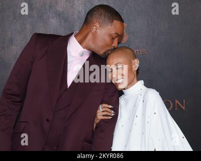 30. November 2022 – Los Angeles, Kalifornien – will Smith und Jada Pinkett Smith. Apple Original Films ''Emancipation'' Los Angeles Premiere im Regency Village Theatre. Stockfoto