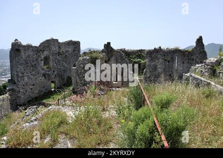 Mercato San Severino - Ruderi della prima cinta muraria del Castello Sanseverino Stockfoto