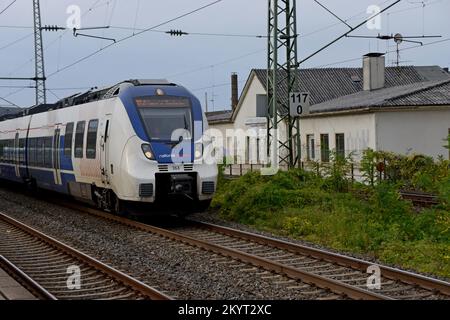 National Express Bombardier Talent 2 Elektrozug in der Nähe von Hagen, Deutschland Stockfoto
