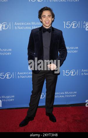 New York City, Usa. 01.. Dezember 2022. Marcello Hernandez auf der 2022 Museum Gala des American Museum of Natural History am 01. Dezember 2022 in New York City. (Foto: John Nacion/NurPhoto) Kredit: NurPhoto/Alamy Live News Stockfoto