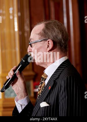 EIN Wilson beim Oldie lit Lunch 15-11-22 Neil Spence Photography; der Liberale Club; Stockfoto