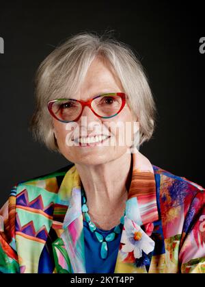 Ann MacMillian, Oldie lit Lunch 15-11-22 Neil Spence Photography; der Liberale Club; Stockfoto