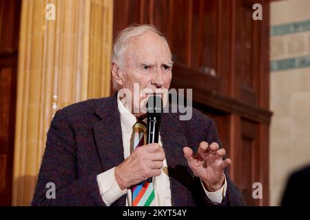 Peter Snow im Oldie lit Lunch 15-11-22 Stockfoto