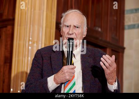 Peter Snow im Oldie lit Lunch 15-11-22 Stockfoto