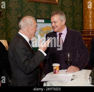 Hugh Bonneville und Gyles Brandreth bei den Oldie of the Year Awards 2022 Stockfoto