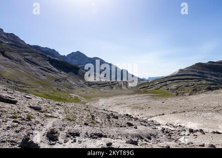 Blick auf das Monte Perdido-Massiv und das Anisclo-Tal im Ordesa-Nationalpark, Pyrenäen, Huesca, Aragon, Spanien Stockfoto