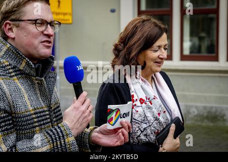 DEN HAAG - Minister Conny Helder für Langzeitpflege und Sport auf dem Binnenhof vor der wöchentlichen Ministertagung. ANP ROBIN UTRECHT niederlande raus - belgien raus Stockfoto