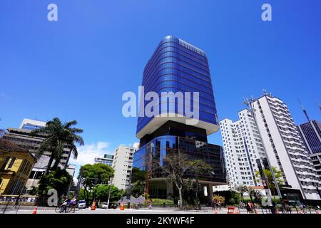 SAO PAULO, BRASILIEN - 27. NOVEMBER 2022: Edificio Santa Catarina Building, Paulista Avenue, Sao Paulo, Brasilien Stockfoto