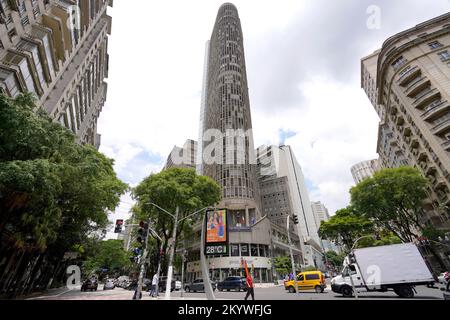 SAO PAULO, BRASILIEN - 29. NOVEMBER 2022: Edificio Italia, auch bekannt als Circolo Italiano, ist ein Wolkenkratzer im Republica-Viertel, Central Zone Stockfoto