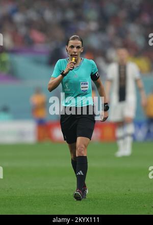 1.. Dezember 2022; Al Bayt Stadium, Al Khor, Katar; FIFA Fußball-Weltmeisterschaft, Costa Rica gegen Deutschland; Schiedsrichter Stephanie Frappart Stockfoto